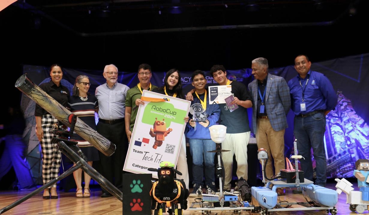 Cinco estudiantes panameños competirán en el torneo RoboCupJunior Internacional en Países Bajos 