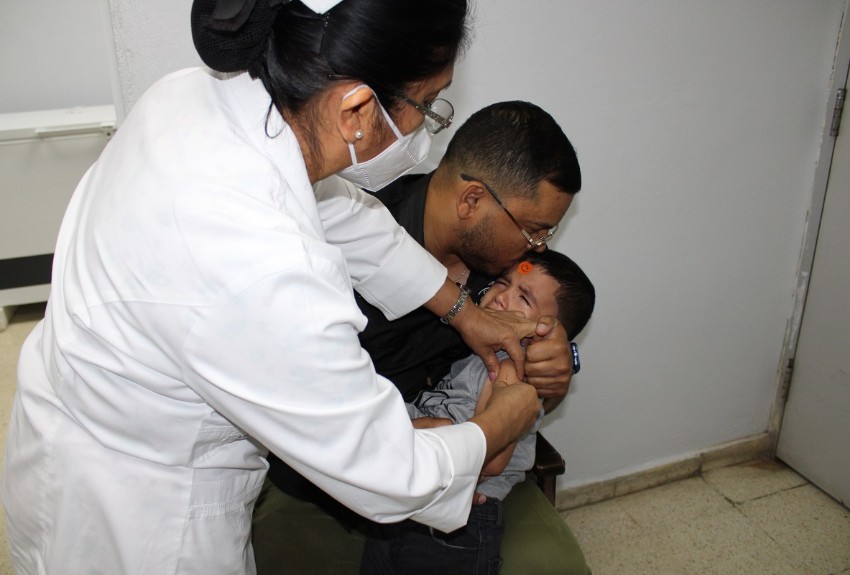 Policlínica de Calidonia aplica plan estratégico para vacunar a más niños contra el sarampión 