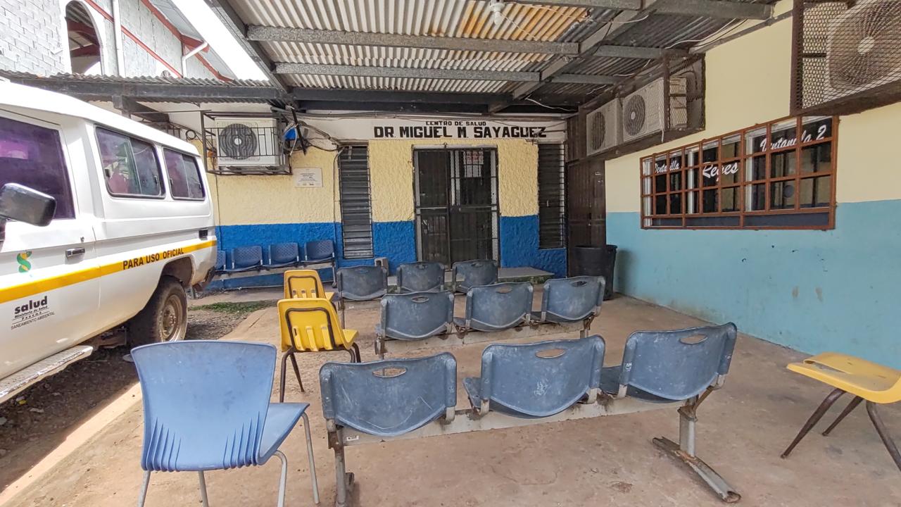 Centro de Salud ‘Dr. Martín Sayaguez’ permanece cerrado por daño eléctrico 