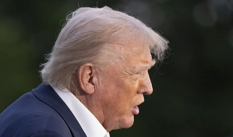 Donald Trump anuncia aranceles del 100 % a las películas producidas en el extranjero 