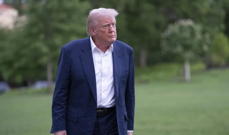 Trump anuncia aranceles del 100 % a las películas producidas en el extranjero 