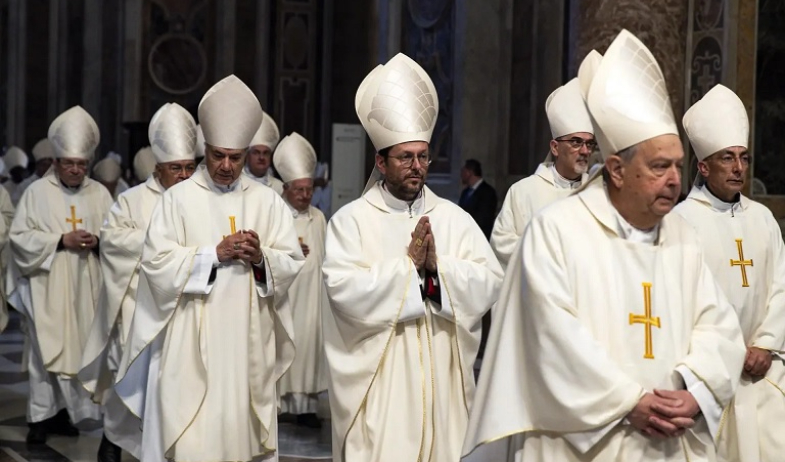 El Vaticano concluye los nueve días en memoria de Francisco y se encamina al cónclave 