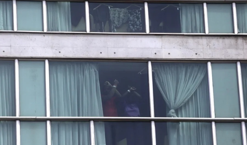 Migrantes deportados por EE.UU. a Panamá reciben extensión de permiso humanitario 