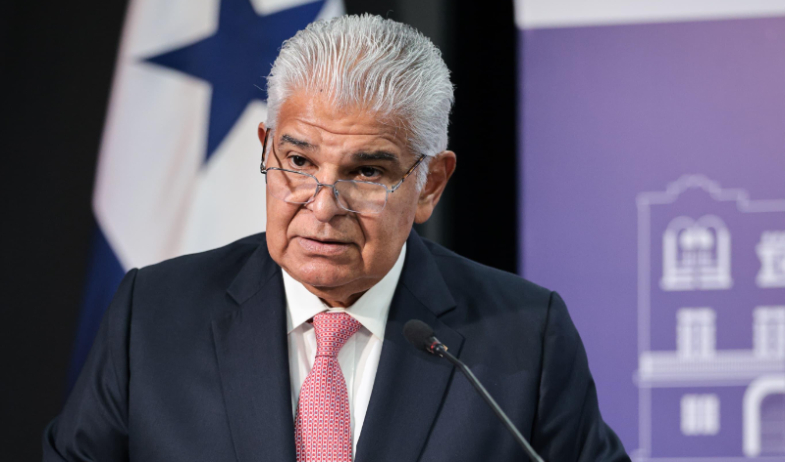 Presidente Mulino sanciona Ley Bananera que fortalece derechos laborales del sector 