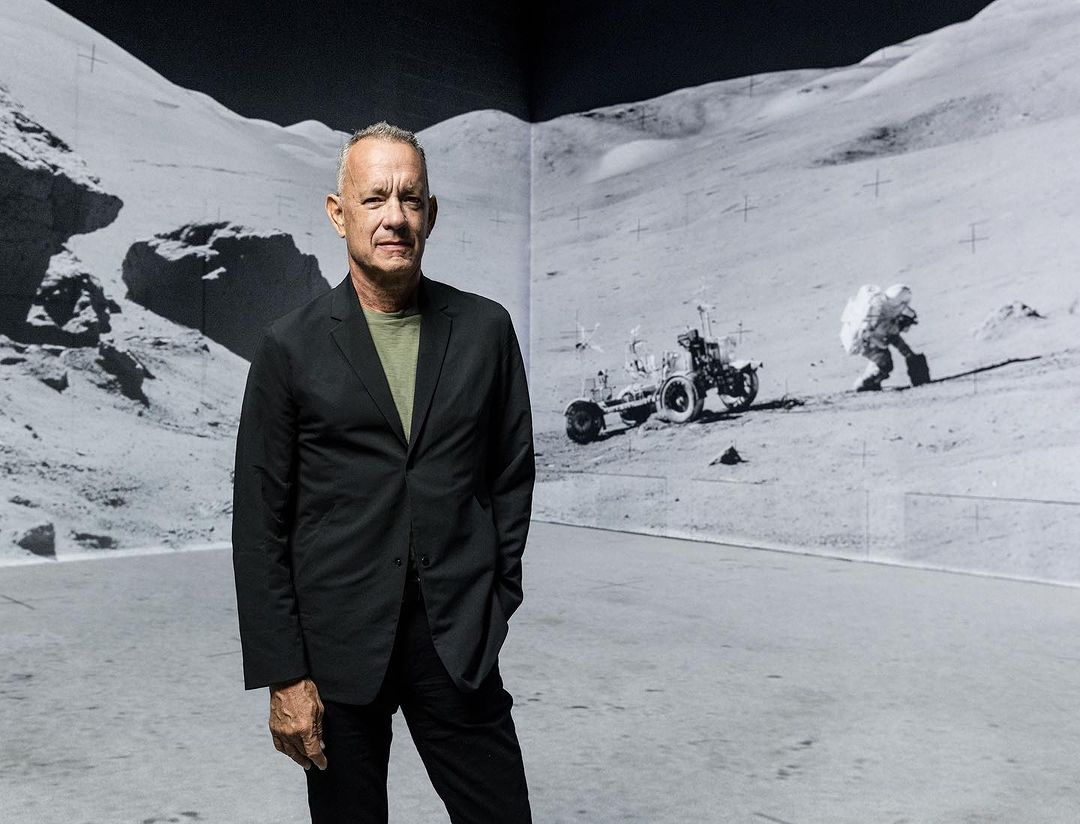 TOM HANKS