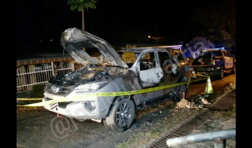Auto incendiado en Tocumen 
