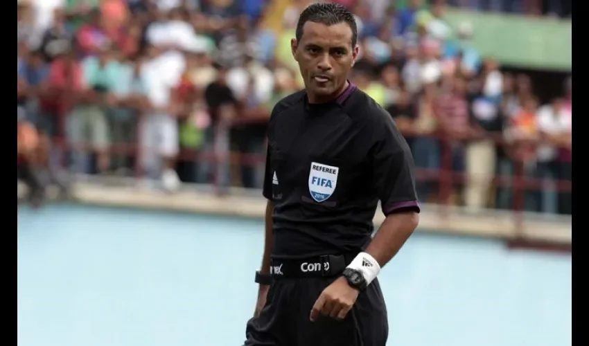 Melvin Matamoros dirigirá el juego ante Trinidad y Tobago.