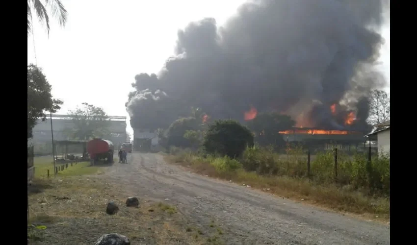 Incendio en Puerto Armuelles. 