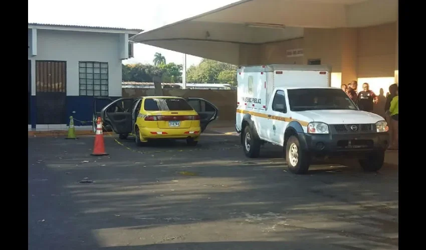 Encuentran un hombre muerto en un taxi en Panamá Oeste 