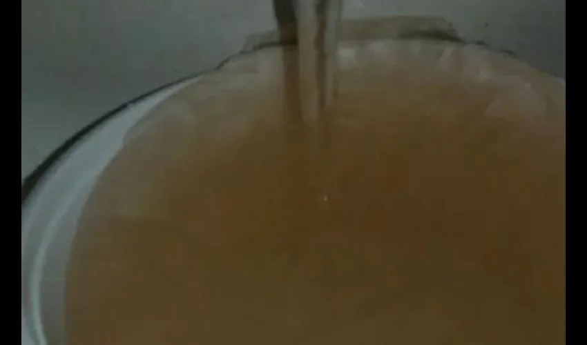 Agua turbia en Pueblo Viejo de Chiriquí