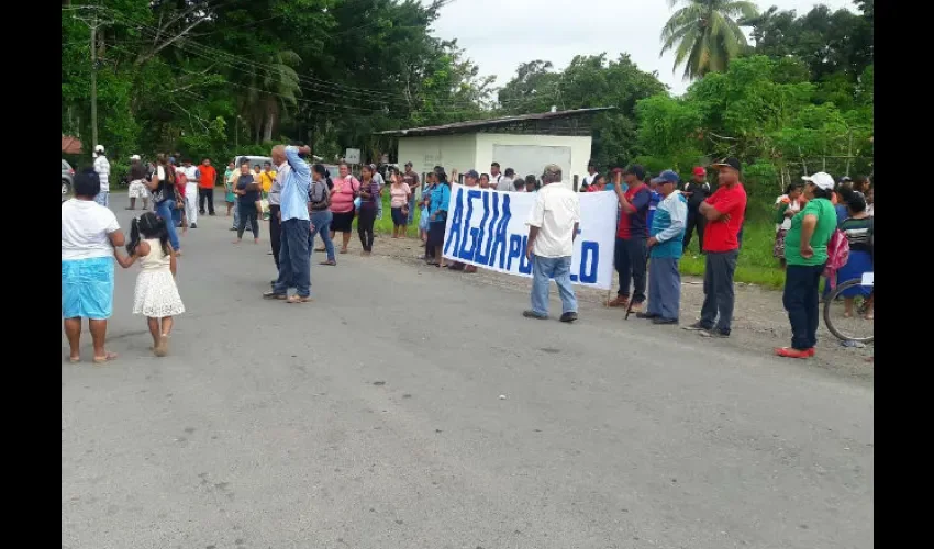 Protestan por  problemas con el servicio de agua en Bocas del Toro 