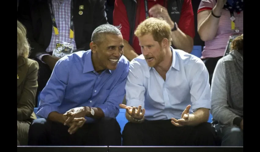  Barack Obama y el  príncipe Enrique.