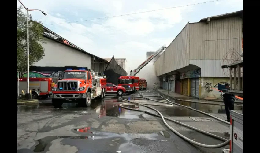 Incendio en Avenida B.