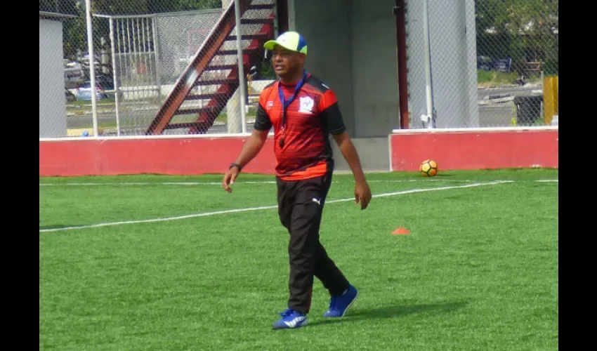 Jorge Santos es, actualmente, el técnico del Equipo de Jugadores Sin Contrato, creado por Afutpa. Foto: Eduardo González 