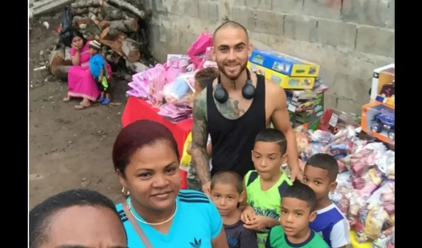 Los niños querían una foto con él. Foto: día a día