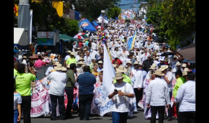 Desfile de Las Mil Polleras. 