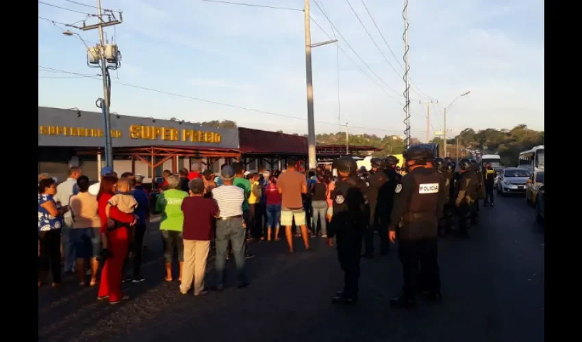Protestan por falta de agua en Panamá Oeste. 