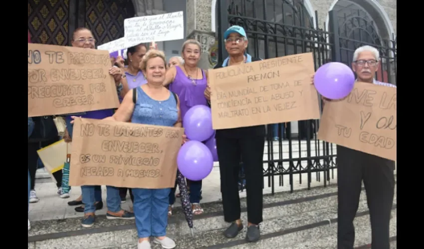 30 mil adultos mayores están adscritos al Programa de la Tercera Edad de la CSS. Foto:Cortesía