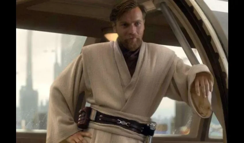 Ewan McGregor personificando a Obi Wan Kenobi en Star Wars. 