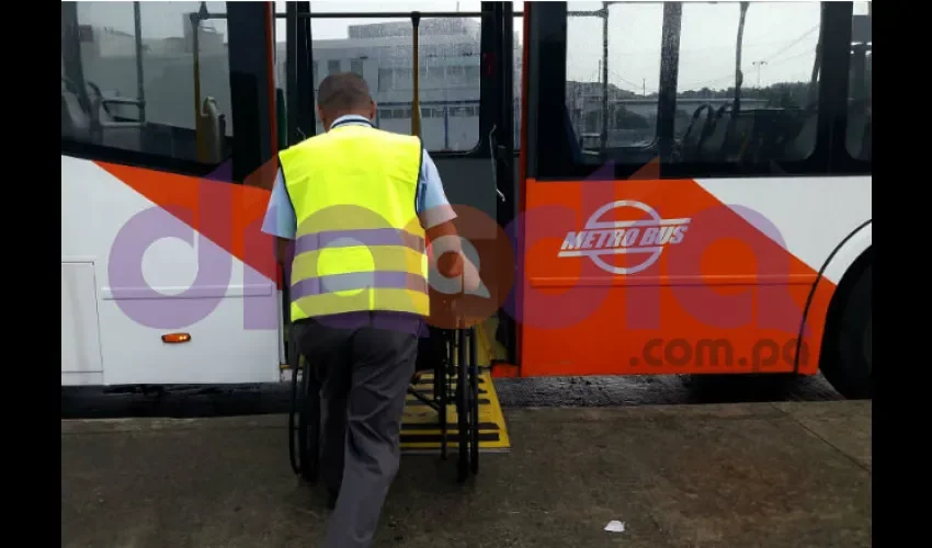 Cuando los operadores se niegan a cumplir con su labor son sacados de la operación para entrenarlos nuevamente. Foto: Jean Carlos Díaz