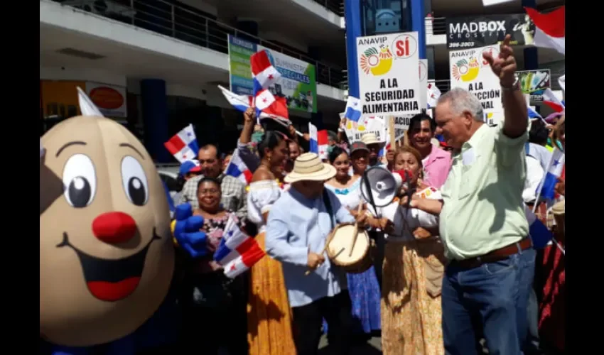 Avicultores. 