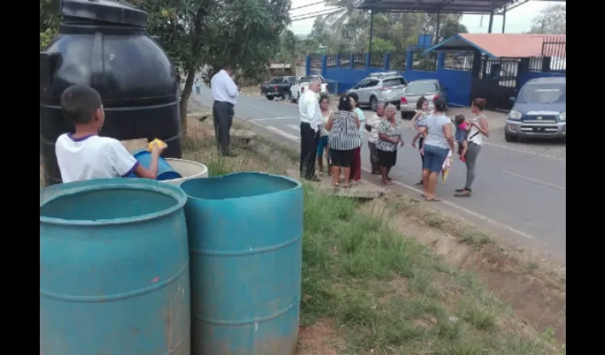 No hay  agua en Panamá Oeste. 