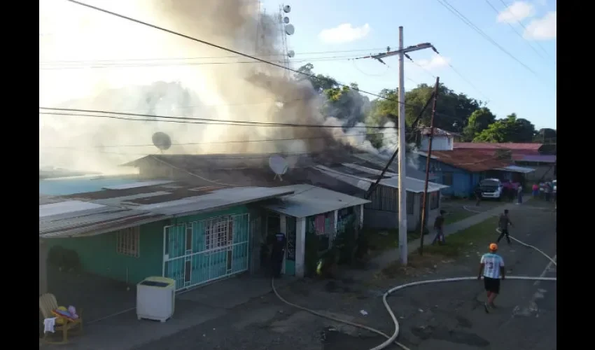 Incendio de barraca en Finca 8, Changuinola.
