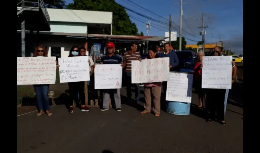 Protesta en la Urbanización Las Mercedes de Chitré.