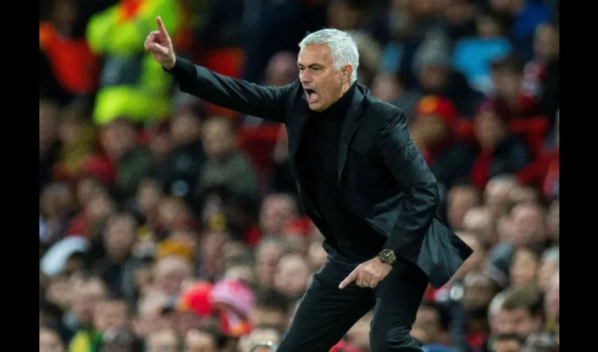 José Mourinho ganó con el Manchester United la Liga de Inglaterra y la Liga Europa.