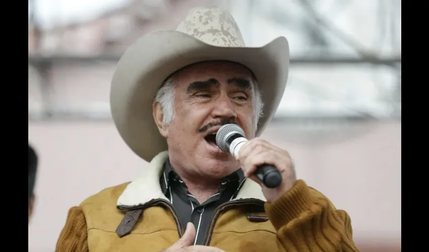 Vicente Fernández.