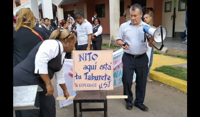 Piquetearon en la mañana y al mediodía de hoy en las instalaciones del nosocomio.  Foto: Redes Sociales