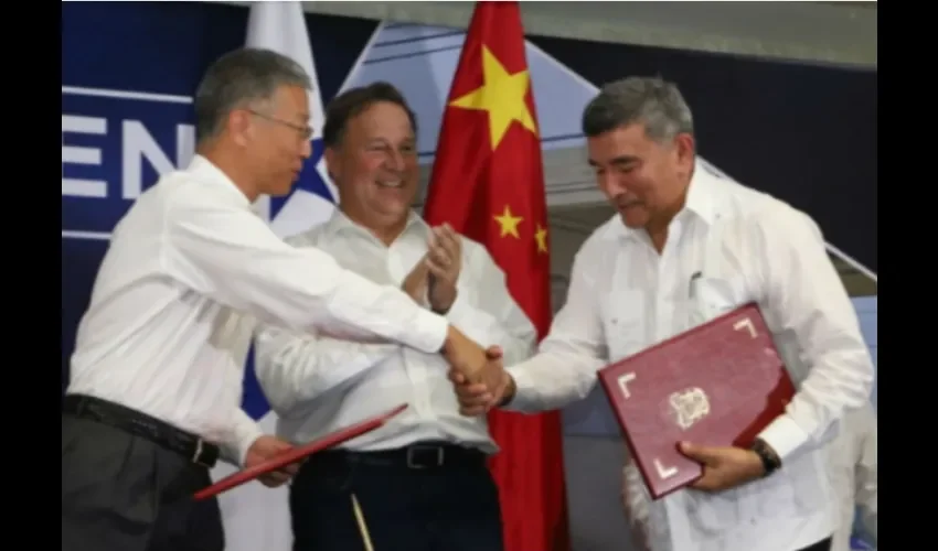 Cabe resaltar que la construcción del tren David - Panamá duraría seis años, crearían hasta 6 mil empleos directos e indirectos e implicaría una inversión de $4,100 millones. Foto: Mayra Madrid