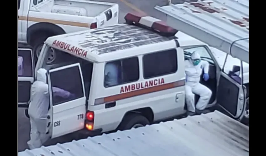La institución reportó que el ciudadano panameño presenta una infección por rinovirus, por lo tanto está recibiendo la atención médica que amerita.