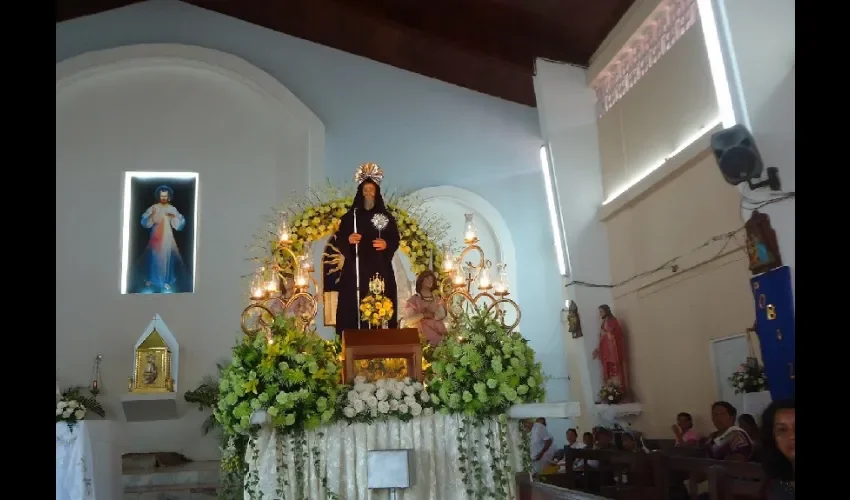 Foto ilustrativa de una iglesia. 
