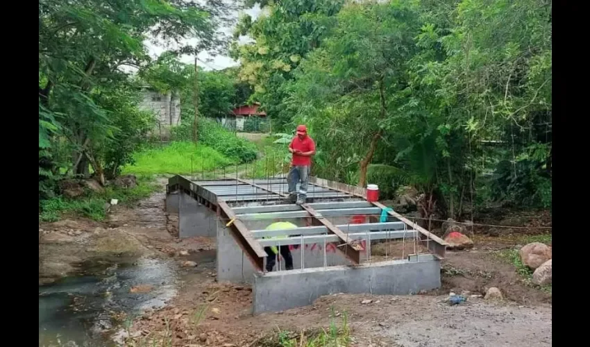 Construcción del vado espera beneficiar a miles de familias del sector. 