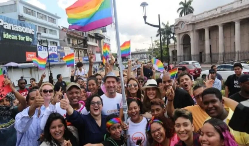 Personas de todas partes del país participan de la marcha. 