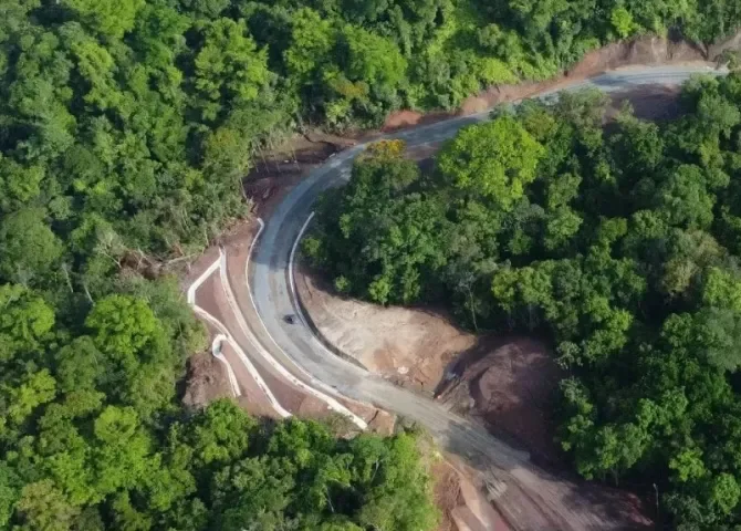  Avanzan trabajos de la carretera hacia Costa Arriba de Colón; desde ya hay proyectos de reactivación económica 