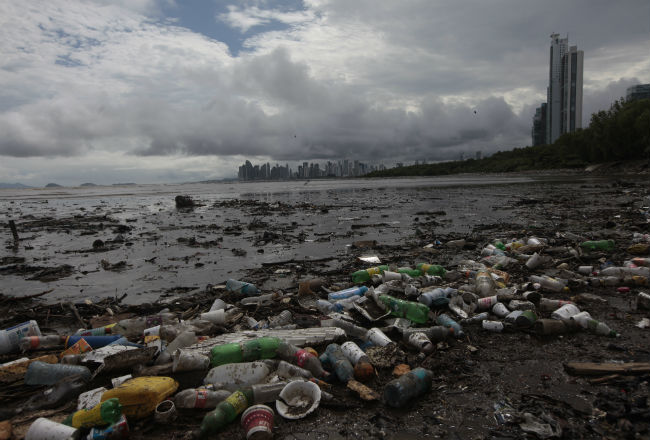 Las costas panameñas no escapan de la contaminación. Foto: Roberto Barrios