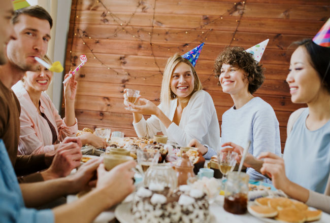 Yo invito, pero tú pagas: las celebraciones han tomado un nuevo giro 