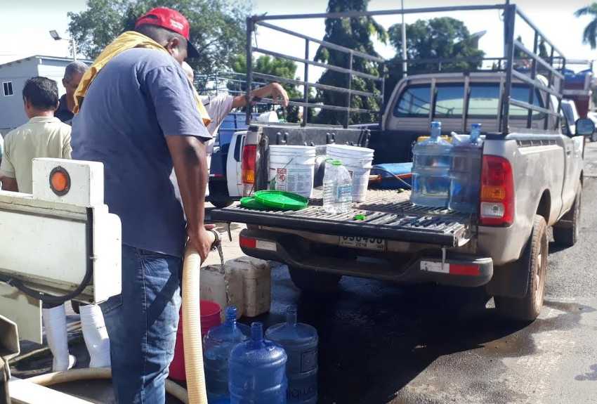 Pedasí enfrenta grave falta de agua potable... Comercios cierran temporalmente sus puertas    
