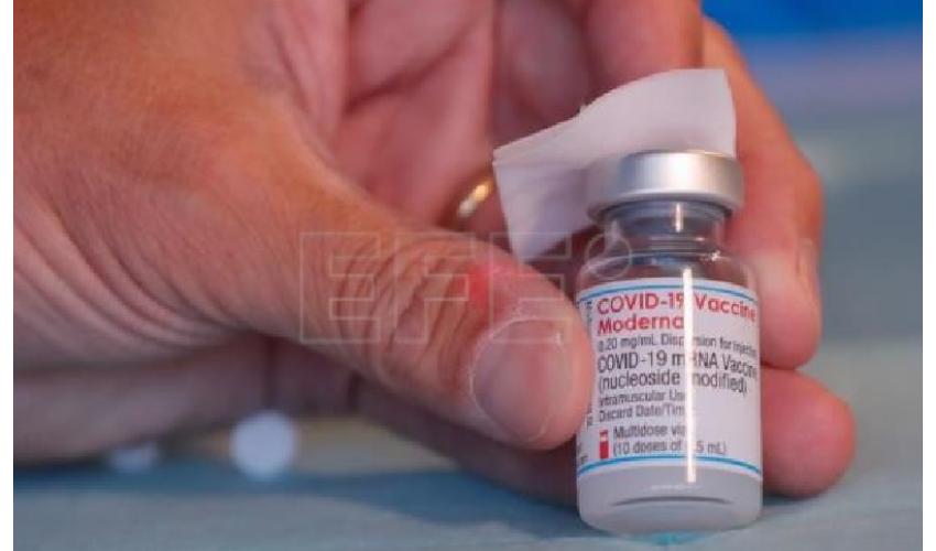 Autorizan al Minsa la adquisición de 380 mil dosis de la vacuna pediátrica de Moderna 