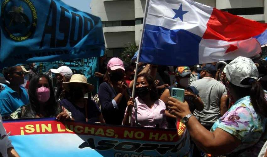 Las protestas diezman el optimismo de los panameños en su futuro económico 