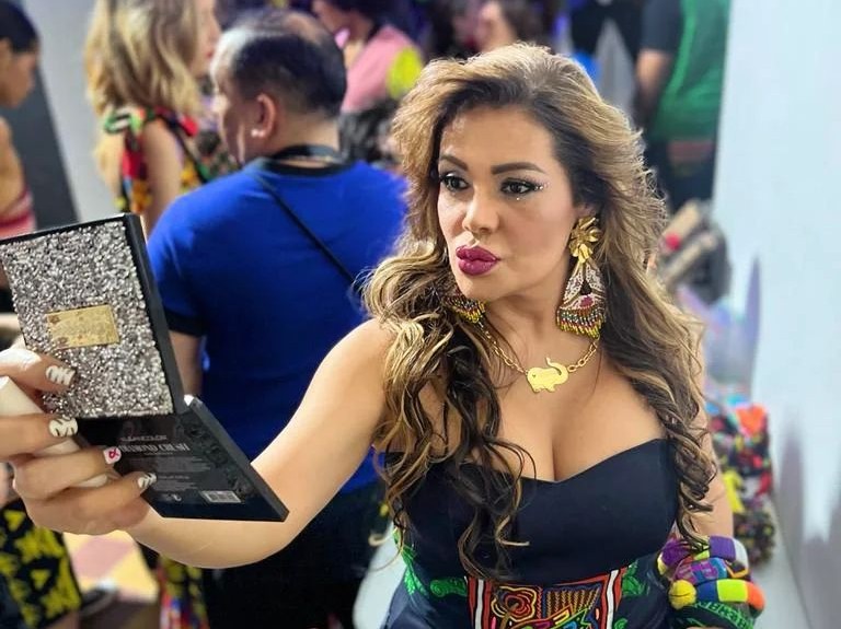 ¡La más aplaudida del Panamá Fashion Week! 'La Chechi' volvió a las pasarelas de la mano de famosa diseñadora 