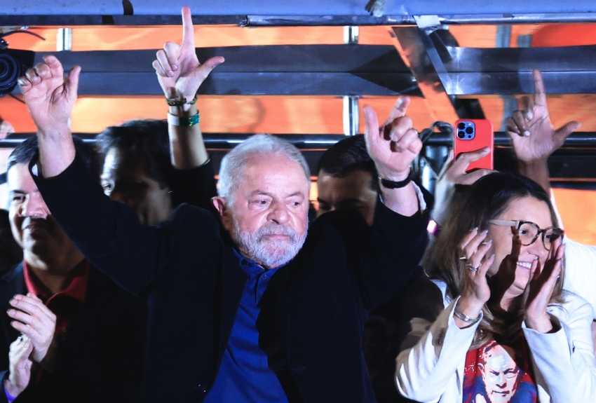 Lula venció con 48,39 % primera vuelta de Presidenciales con 99,8 % escrutado 