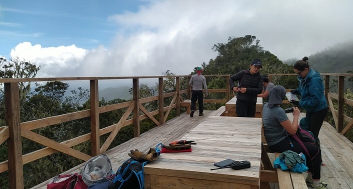 Rehabilitación de sendero Los Llanos, en el Volcán Barú, lleva un 70 % de avance 