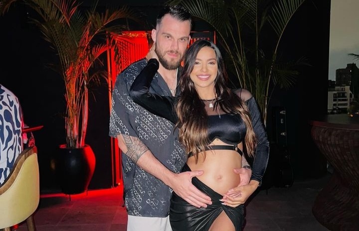 Stephany Vásquez será mamá de una niña 