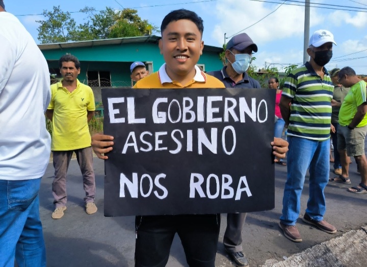 ¡Hastiados! Cientos de residentes protestan por falta de agua en Arraiján 
