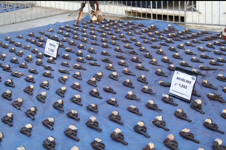 Destruyen más de mil armas de fuego y 911 proveedores que estaban circulando en las calles del país 