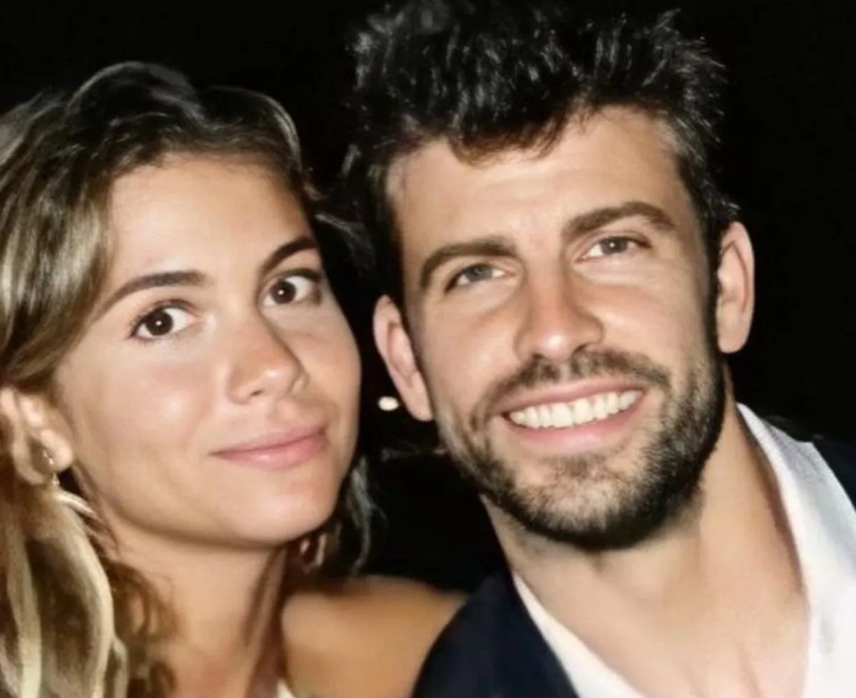 ¿Sí hay cama pa' tanta gente? Piqué  habría dejado a Shakira porque Clara Chía es poliamorosa 