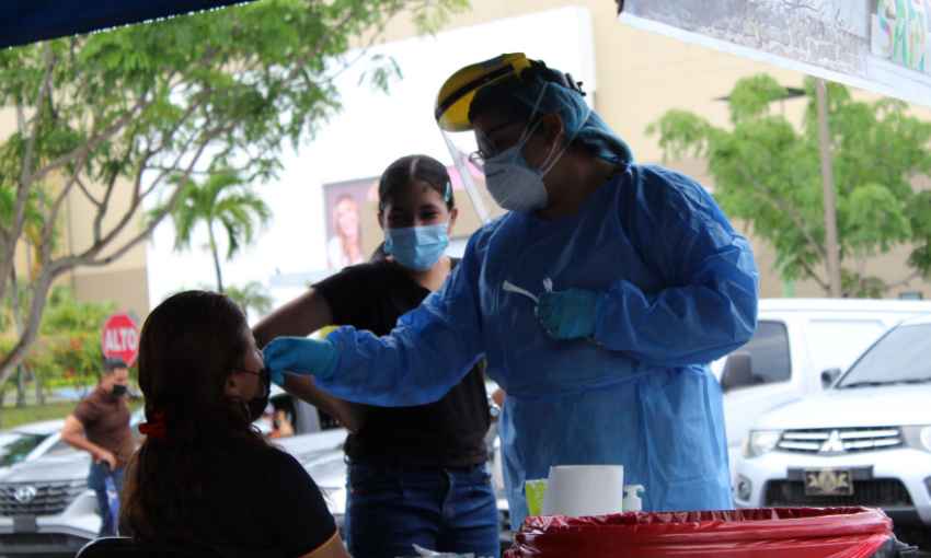 Cierran puesto de hisopado en Brisas del Golf; reportan un descenso en los casos confirmados 